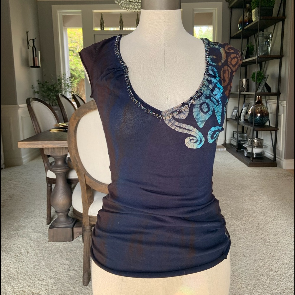 Language batik top